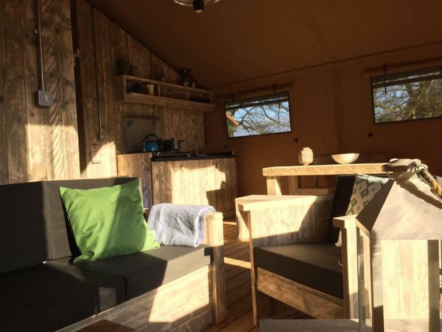 Lapwing Safari Tent Cheltenham Extérieur photo